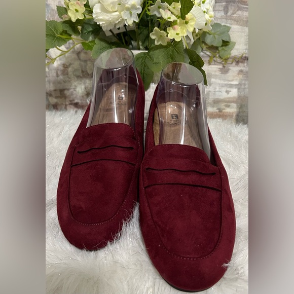 White Mountain Shoes - White Mountain Women’s Burgundy Suede Penny Loafers